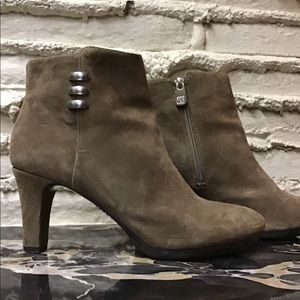 Anne Klein taupe suede bootie molded sole